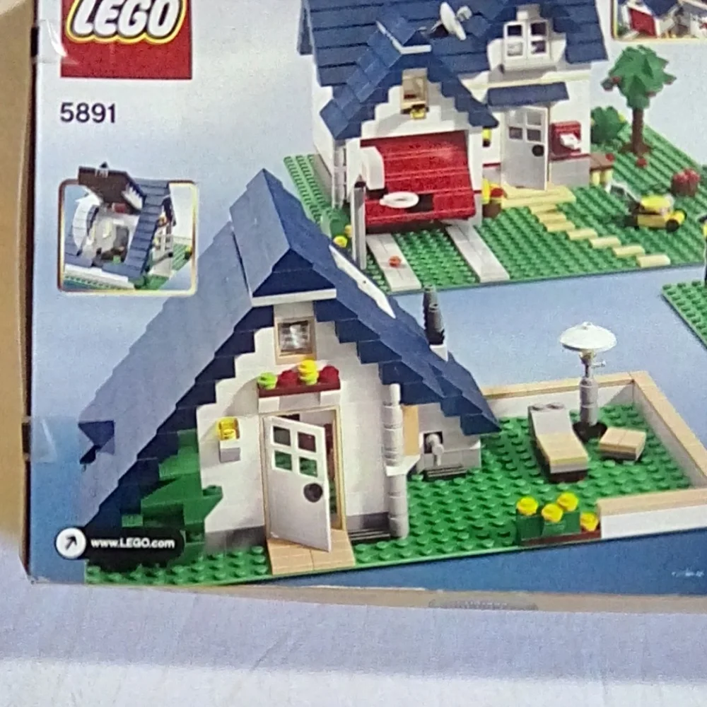 NIB Lego Creator 5891 Apple Tree House